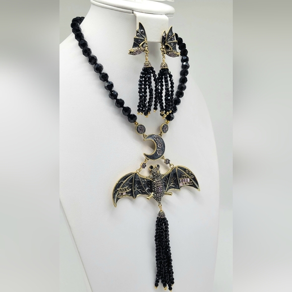 Heidi Daus Completely Batty Swarovski Crystal + Enamel Bat Statement Jewelry Set - Picture 11 of 13
